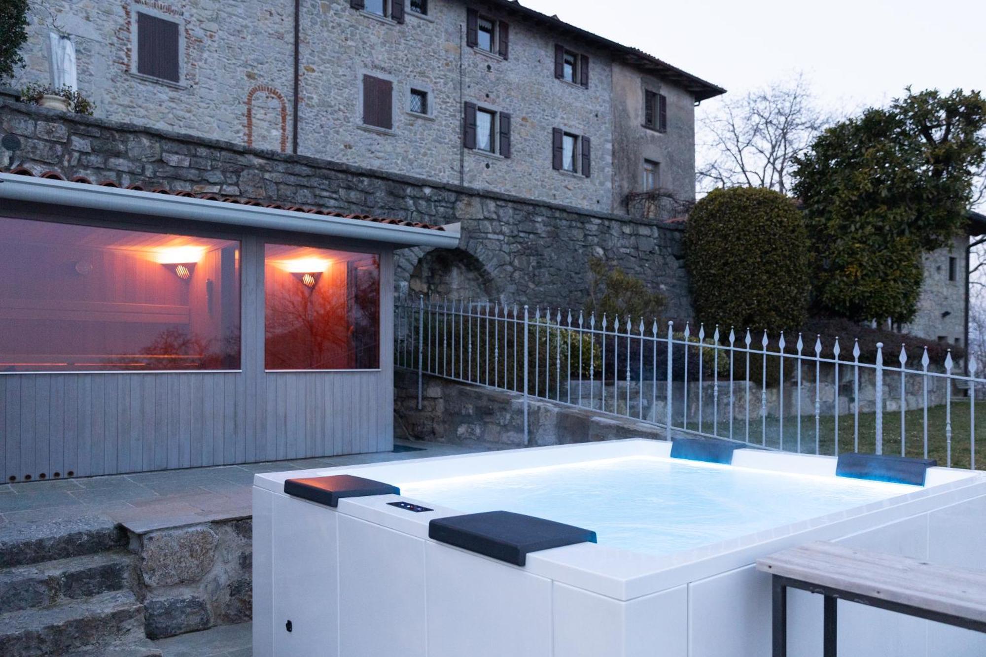 Ca' Baetti L'Antico Borgo Bed & Breakfast Roncola Dış mekan fotoğraf