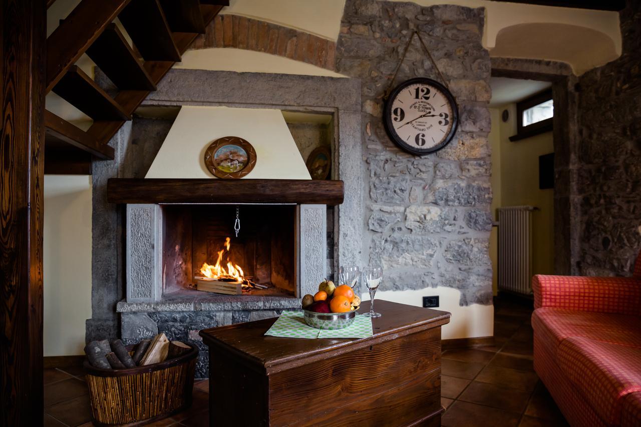 Ca' Baetti L'Antico Borgo Bed & Breakfast Roncola Dış mekan fotoğraf