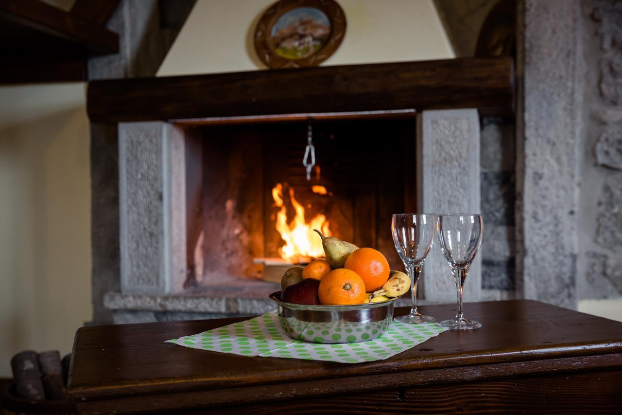 Ca' Baetti L'Antico Borgo Bed & Breakfast Roncola Dış mekan fotoğraf