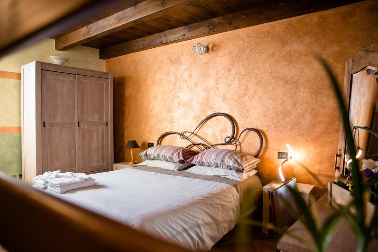 Ca' Baetti L'Antico Borgo Bed & Breakfast Roncola Dış mekan fotoğraf