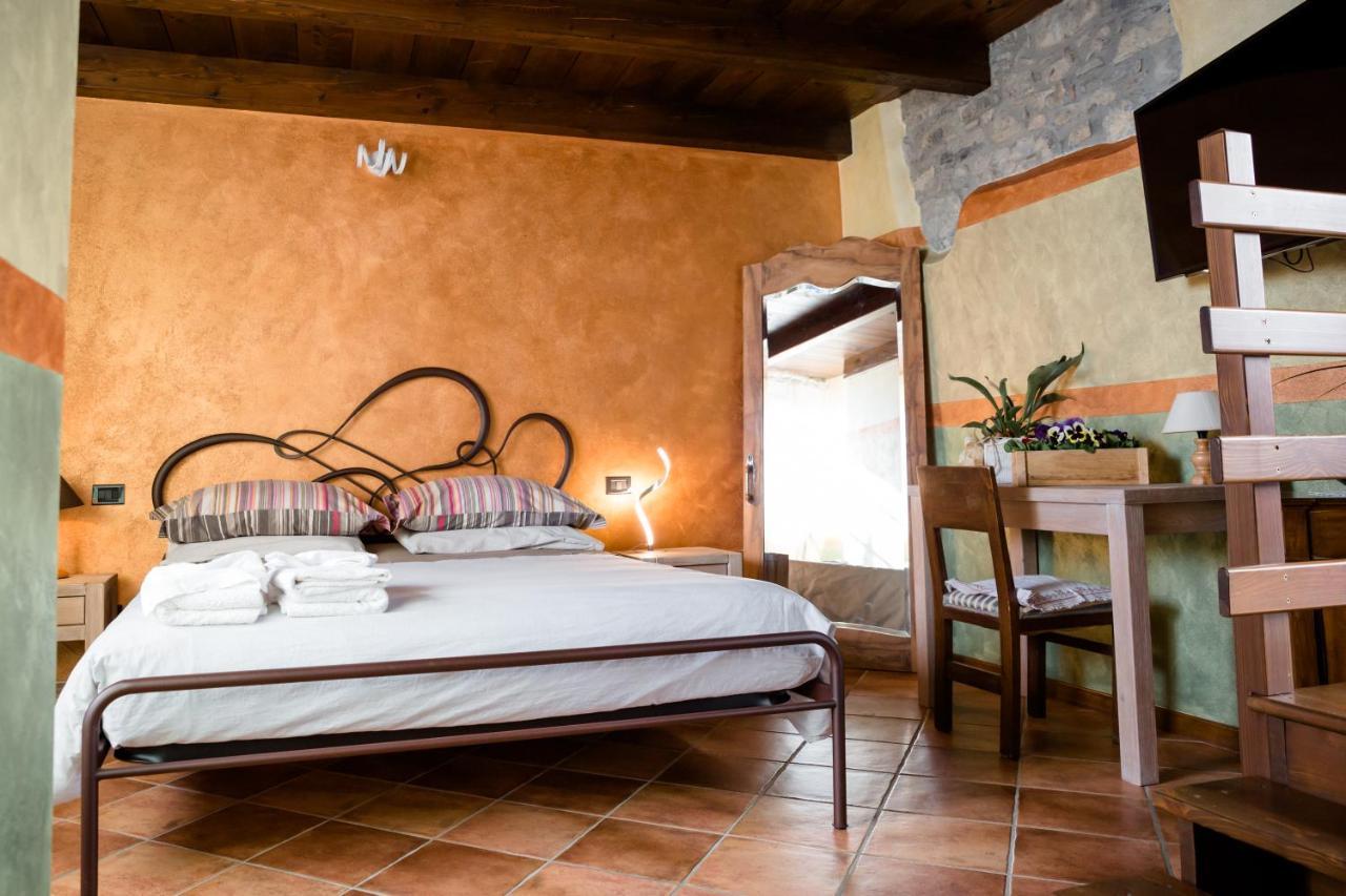 Ca' Baetti L'Antico Borgo Bed & Breakfast Roncola Dış mekan fotoğraf